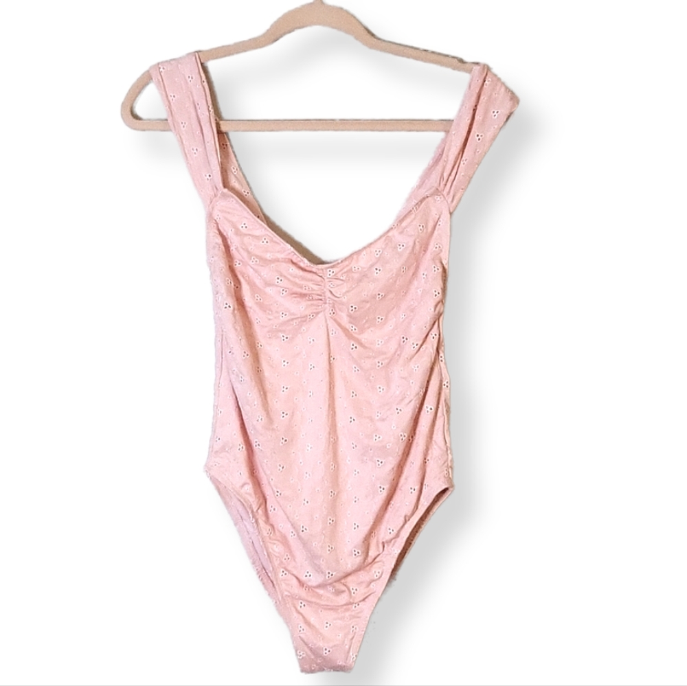 NWOT Dippin' Daisy's one piece swimsuit in Rosewater Eyelet OTO